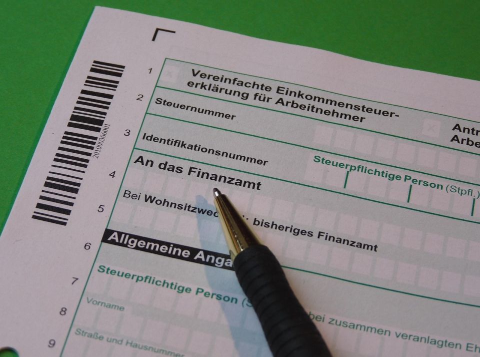 Improved Self Assessment registration service launched